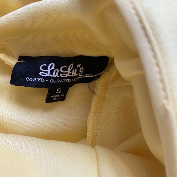 Lulu’s scoop back dress - Picture 5 of 10